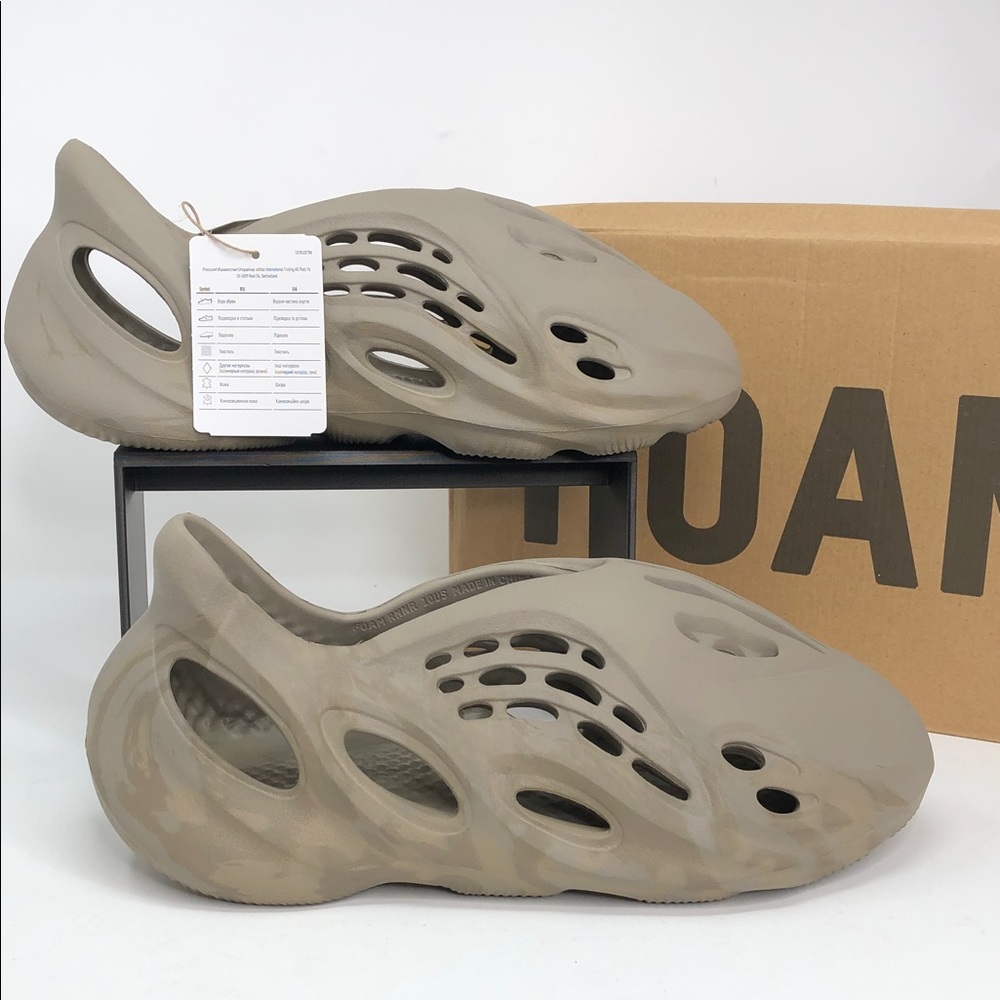 Adidas Yeezy Foam Runner Stone Sage GX4472 Slip On Shoes - Size 7
